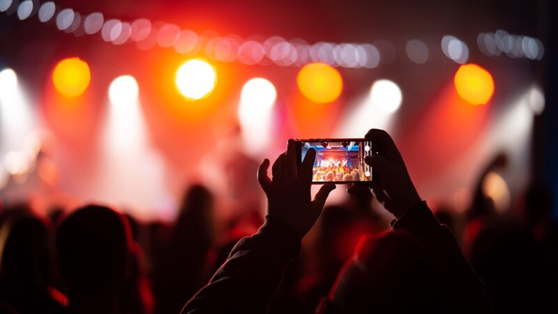 Niezapomniane muzyczne widowisko w Starej Elektrowni z Bogdanem Kierejszą!