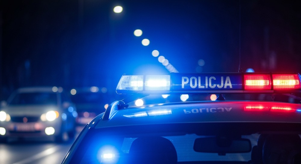 Policyjny pościg w Ostrowi: Kierowca z mefedronem uciekał przed mundurowymi