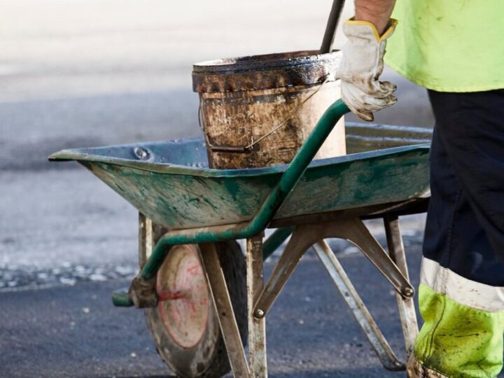 Prace Drogowe na Ulicy Małkińskiej: Ważne Utrudnienia dla Mieszkańców