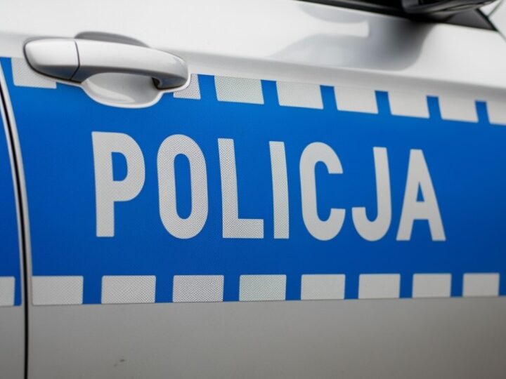 Medale i odznaczenia dla ostrowskich policjantów i pracowników komendy