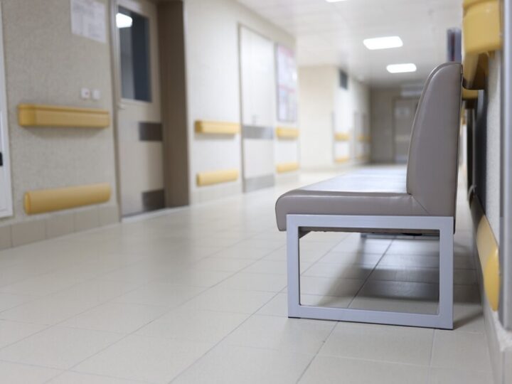 Bezpłatna infolinia „HELPLINE” wspiera chorych na Alzheimera i ich bliskich