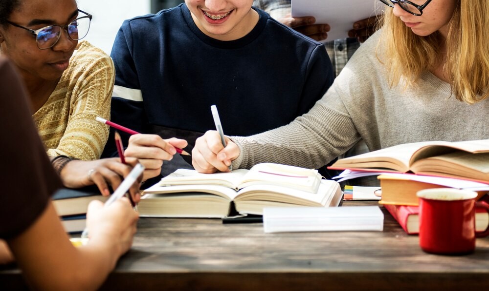 Świętuj Dzień Edukacji Narodowej z wyjątkowymi życzeniami